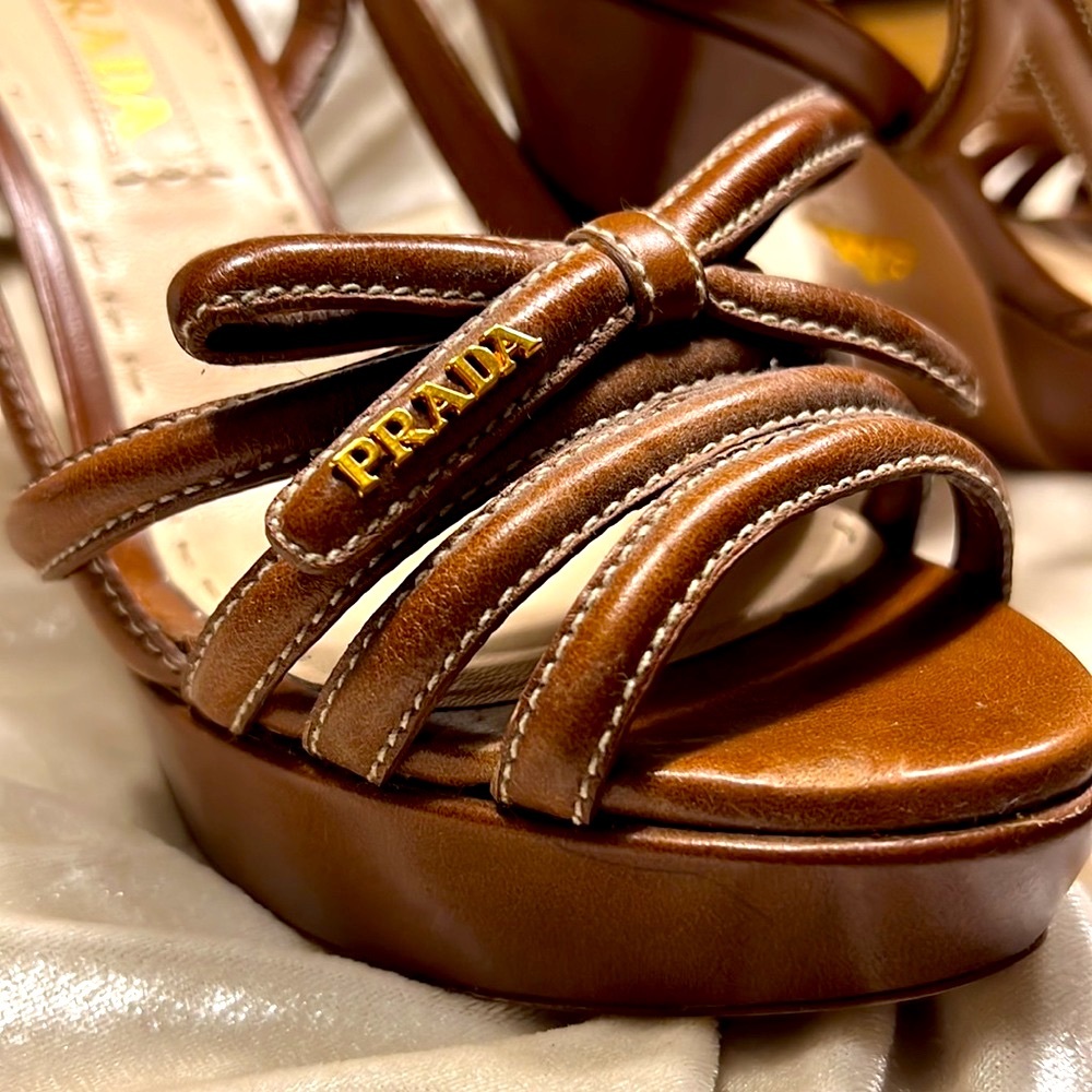 PRADA leather strap heels - Picture 2 of 10